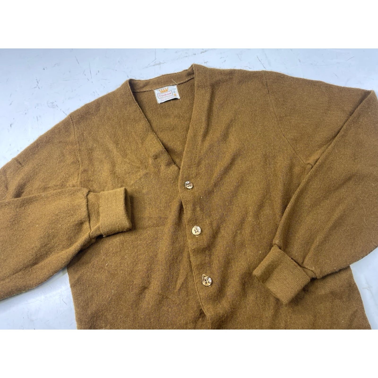 Vintage VINTAGE Cranbrook Cardigan Sweater Unisex Adults S Small Brown Acrylic Knit 1960s 60s Mod Rockabilly Grunge USA Shaggy Fuzzy Classic 70s Atmoic Size US S / EU 44-46 / 1 - 2 Thumbnail