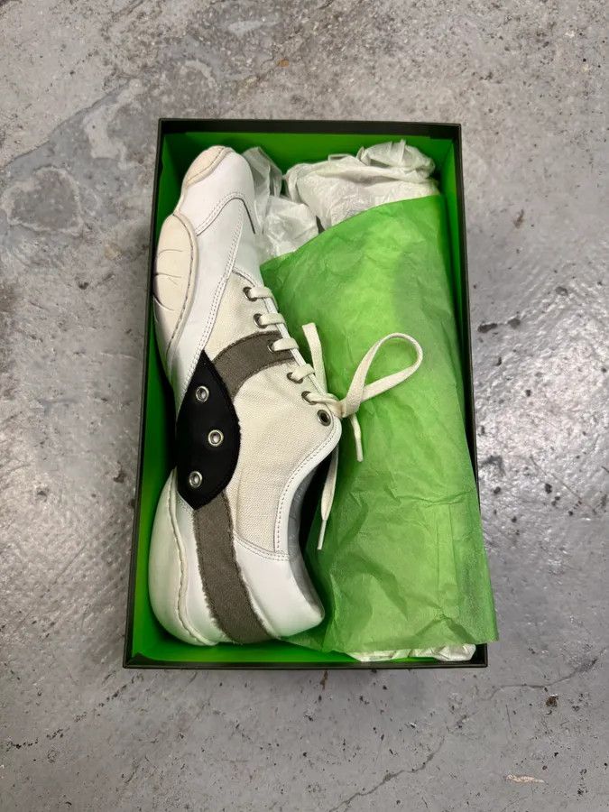 Marithe + Francois Girbaud Marithé François Girbaud Wash White Low Top Sneakers Size US 8 / EU 41 - 2 Thumbnail