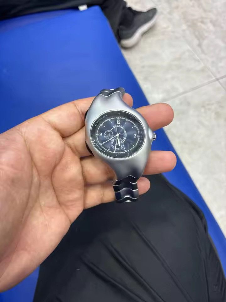 Japanese Brand Quartz Watch Twisted Design Size ONE SIZE - 2 Thumbnail