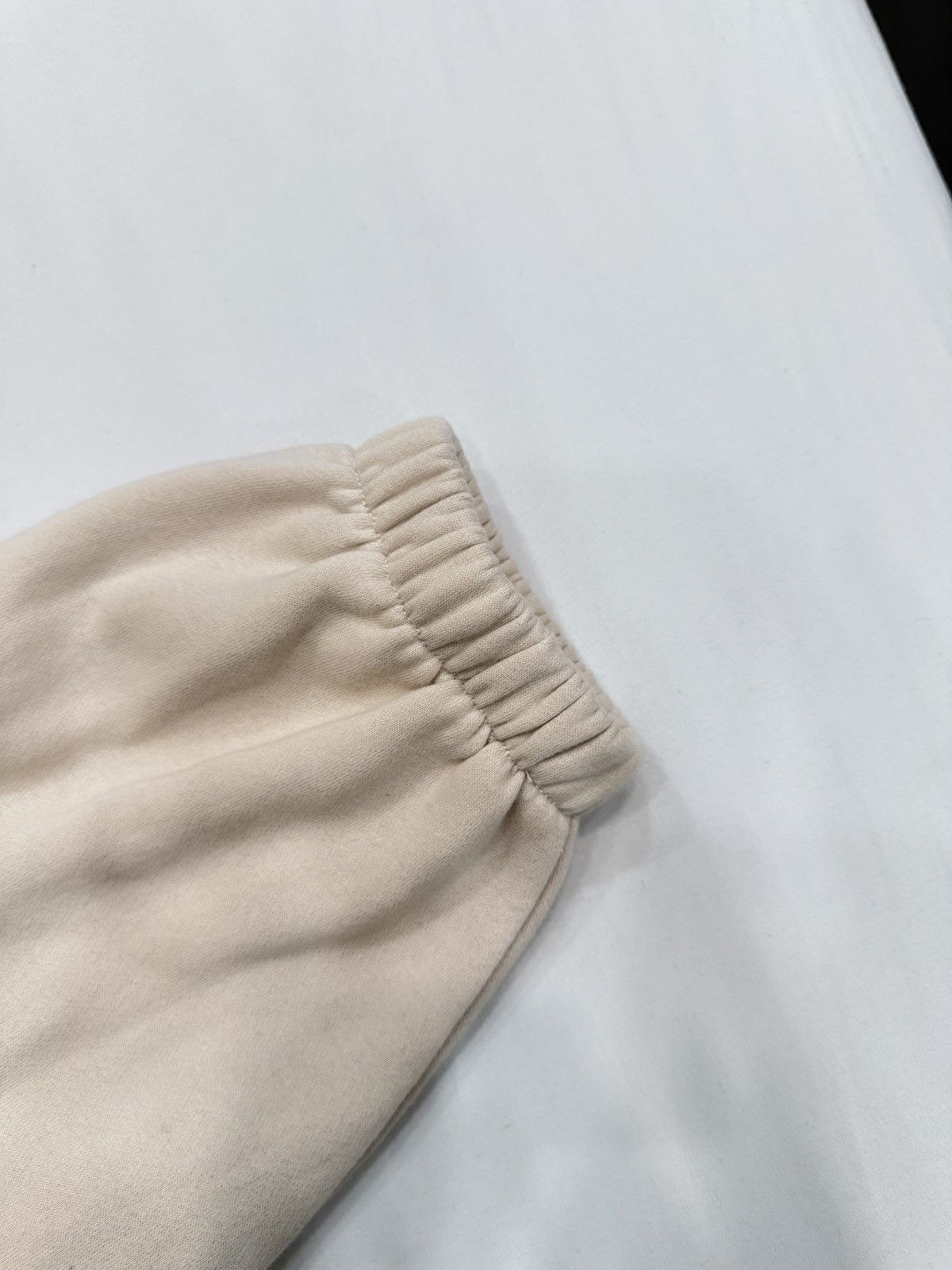 H&M H&M Cropped Zip Up Hoodie with Scrunched Bottoms Size L / US 10 / IT 46 - 4 Thumbnail