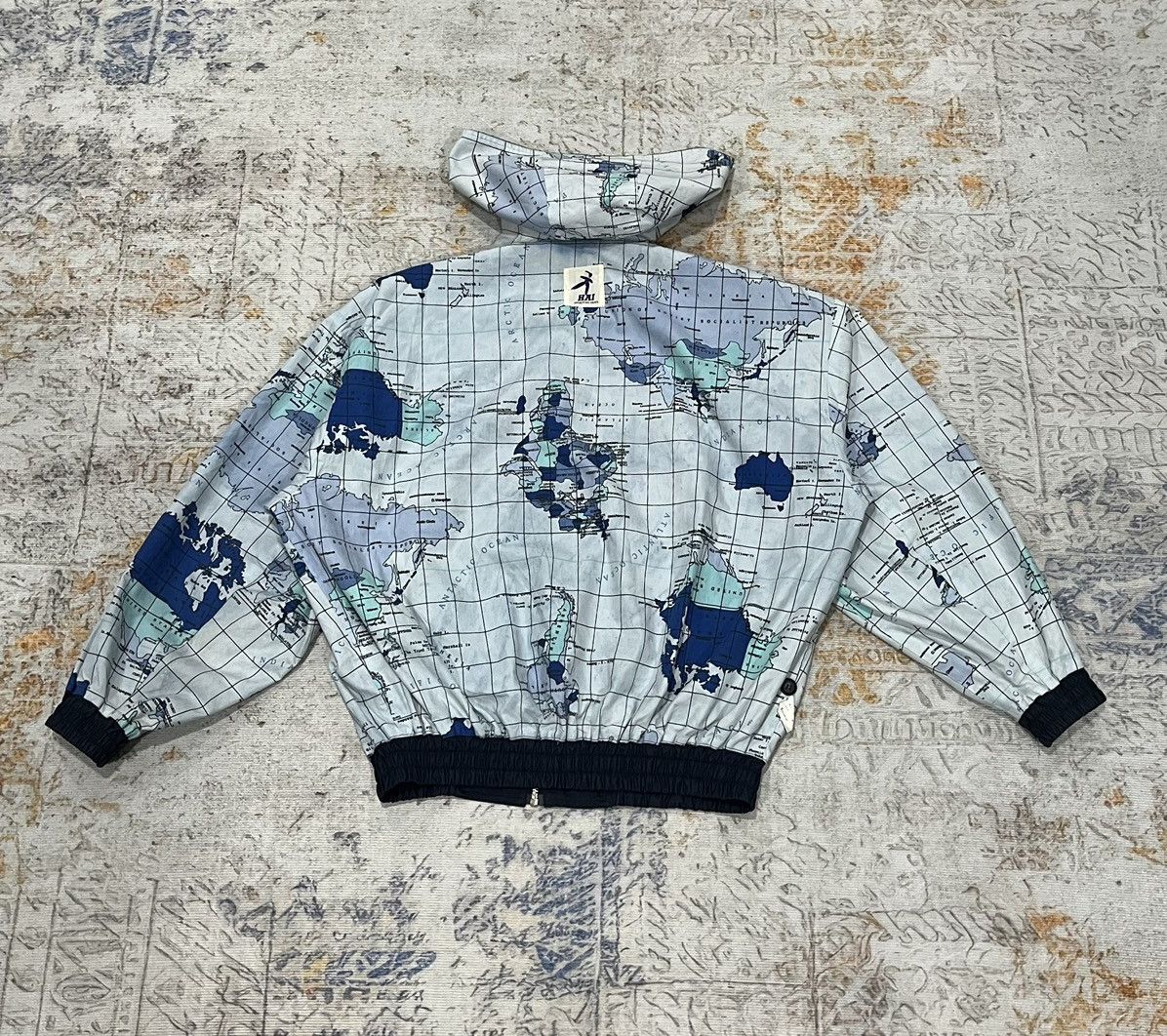 Issey Miyake Hai Sporting Gear by Issey Miyake In World Map Motif Jacket Size US L / EU 52-54 / 3 - 1 Thumbnail