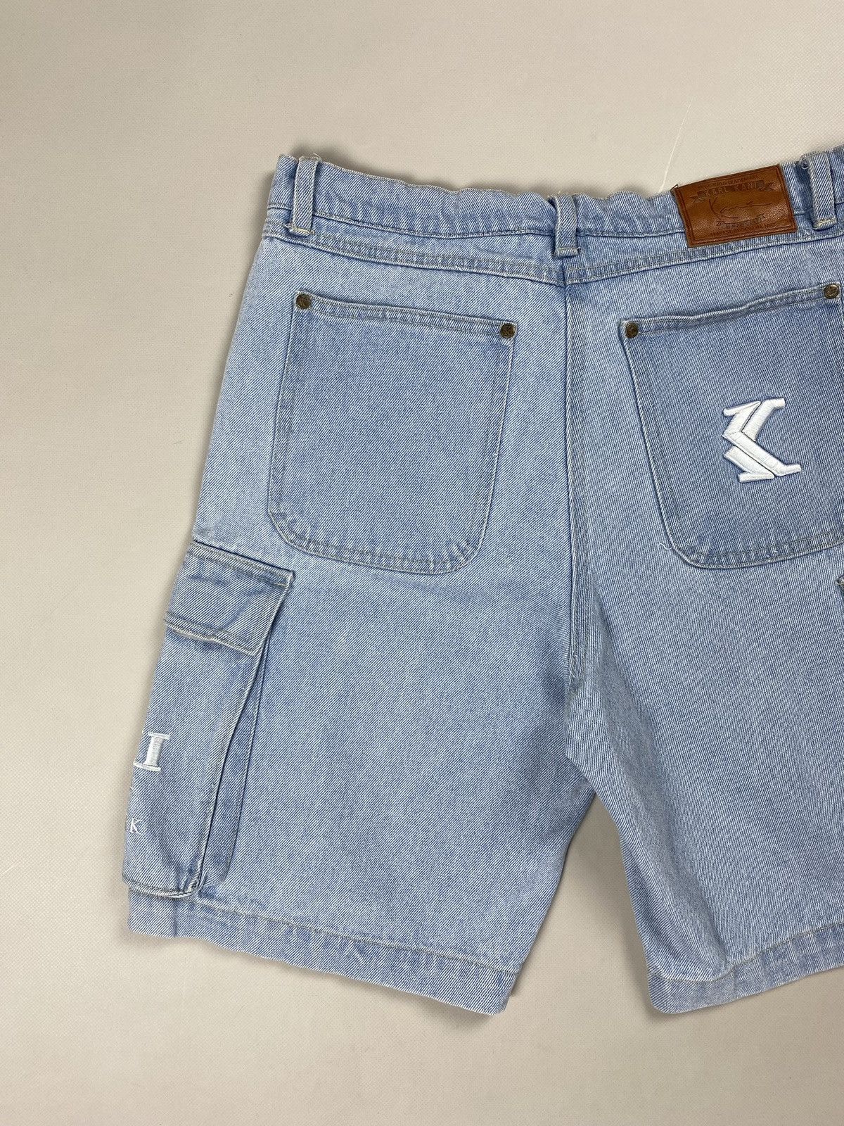 Karl Kani Karl Kani men’s Cargo denim Rap Baggy shorts size M Size US 32 / EU 48 - 16 Thumbnail