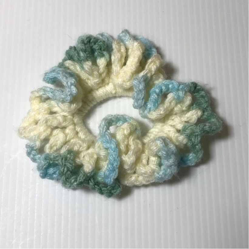 Handmade NWT Multicolor Handmade Crocheted Hair Scrunchie Size ONE SIZE - 1 Thumbnail