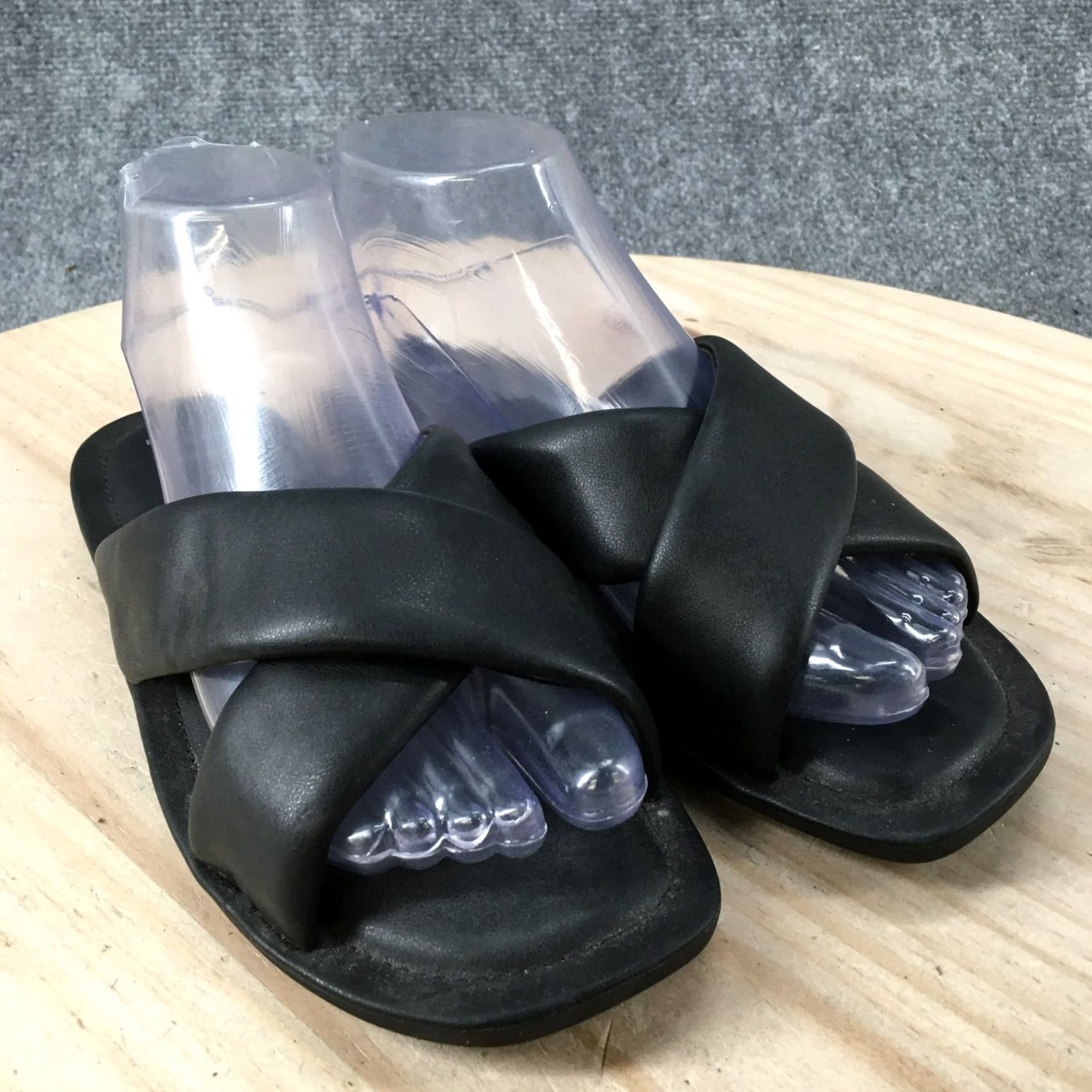 Vintage A New Day Sandals Womens 6.5 M Slip On Slides Black Faux Leather Casual Flat Size US 7 / IT 37 - 4 Thumbnail