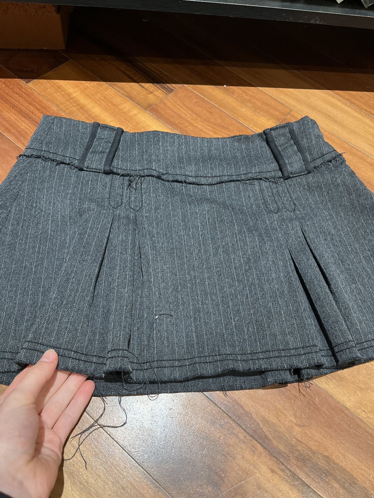 American Rag Grey and white pinstriped mini pleated skirt Size 31" - 3 Thumbnail