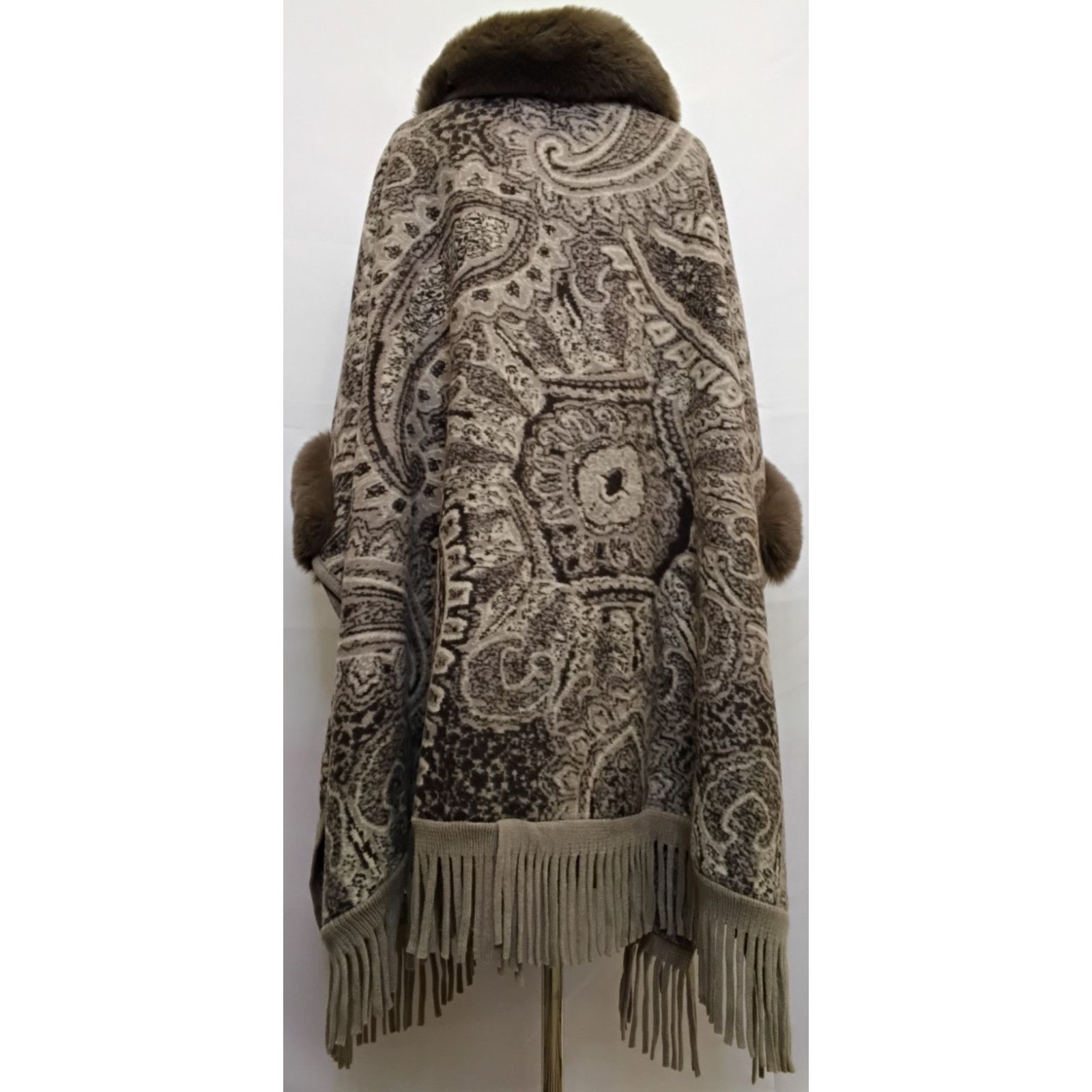 Elie Tahari Tahari Shawl One Size Brown Paisley Fur Trim Fringe NWT Size L / US 10 / IT 46 - 3 Thumbnail