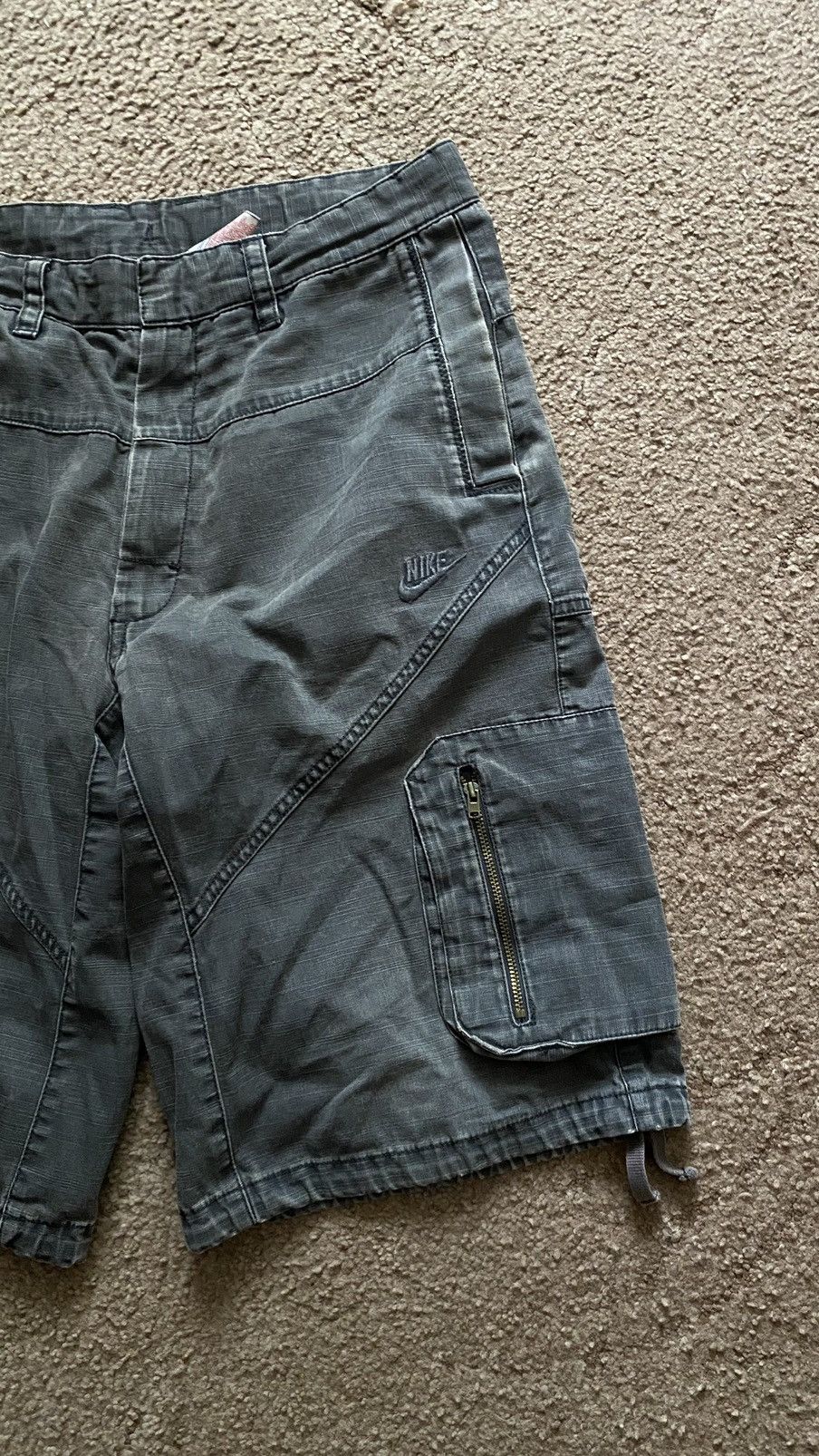 Nike Vintage Nike Cargo Shorts Japanese Avant Garde Size US 30 / EU 46 - 2 Thumbnail
