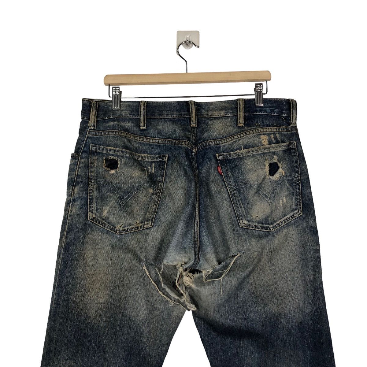 Levi's 🔥Rare Worn Rusty Big Hole Levi’s Distressed Jeans Denim Size US 36 / EU 52 - 9 Thumbnail