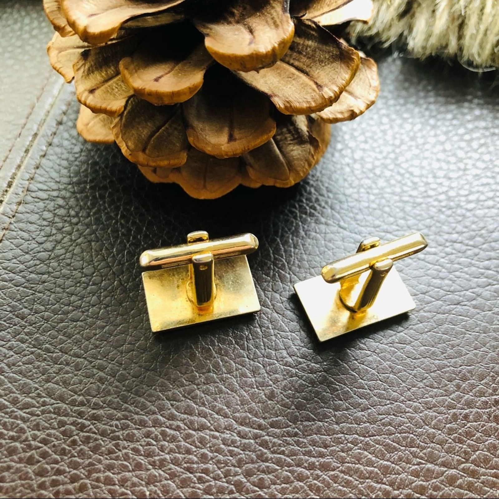 Vintage Vintage men’s Hickok gold rectangle cuff links Size ONE SIZE - 3 Thumbnail