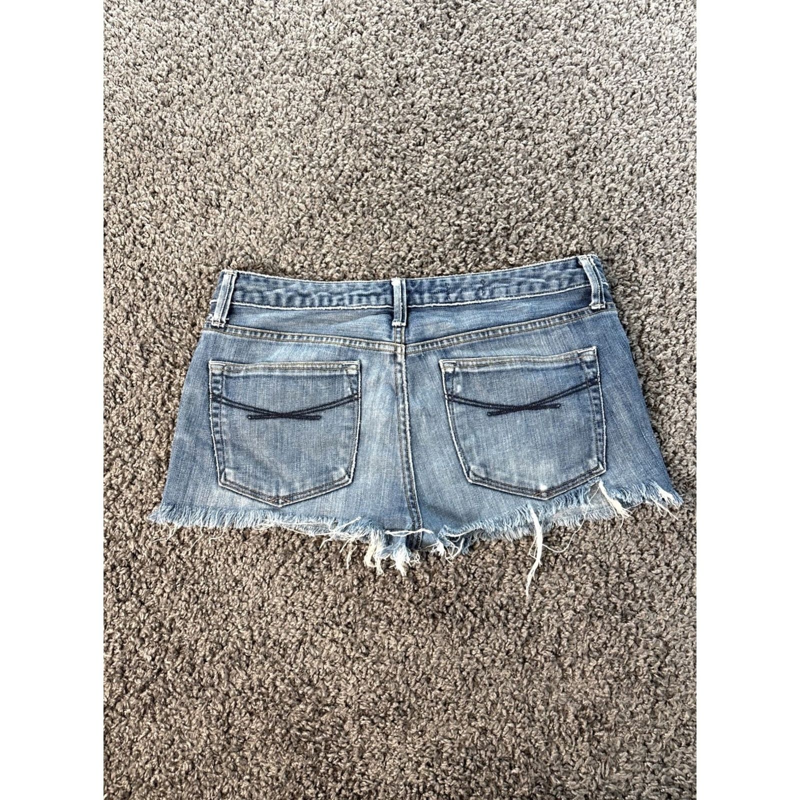 Gap VINTAGE Gap Low Rise Shorts Womens 32 Pocket Denim Mini Frayed Size 24" / US 00 / IT 34 - 6 Thumbnail
