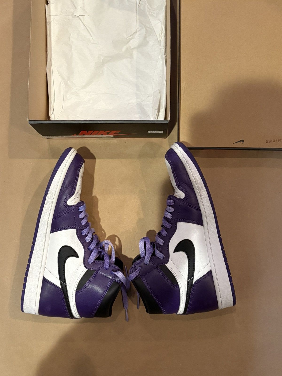 Jordan Brand Air Jordan 1 Retro High OG Court Purple Size US 9 / EU 42 - 6 Thumbnail