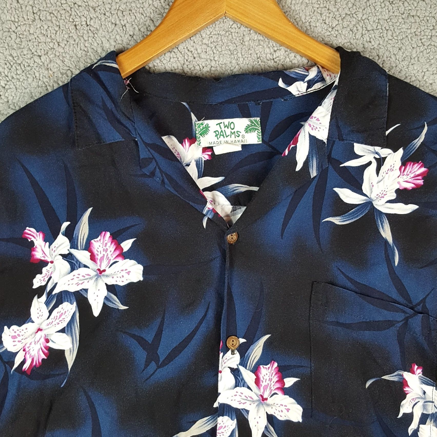 Vintage VINTAGE Two Palms Hawaiian Floral Rayon Button-Up Shirt XL Blue 90s Beach Mens Size US XL / EU 56 / 4 - 2 Thumbnail