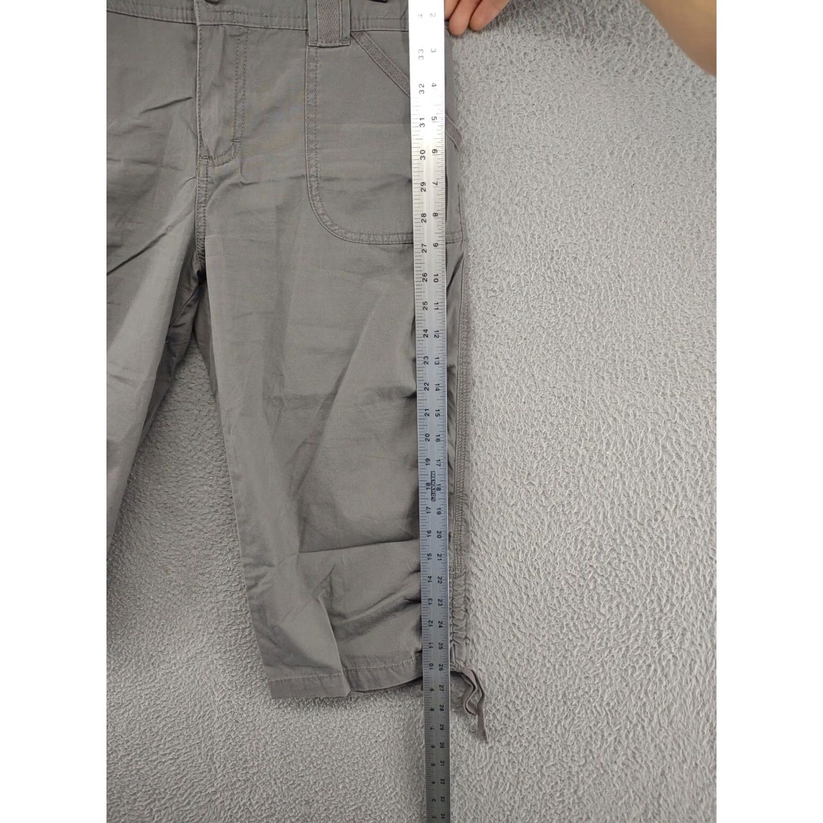 Vintage Cabela's Casuals Capri Cargo Style Pants Women Size 4 Gray Cotton Capris Outdoor Outdoor Clothing Womens Capris Size 27" / US 4 / IT 40 - 7 Thumbnail