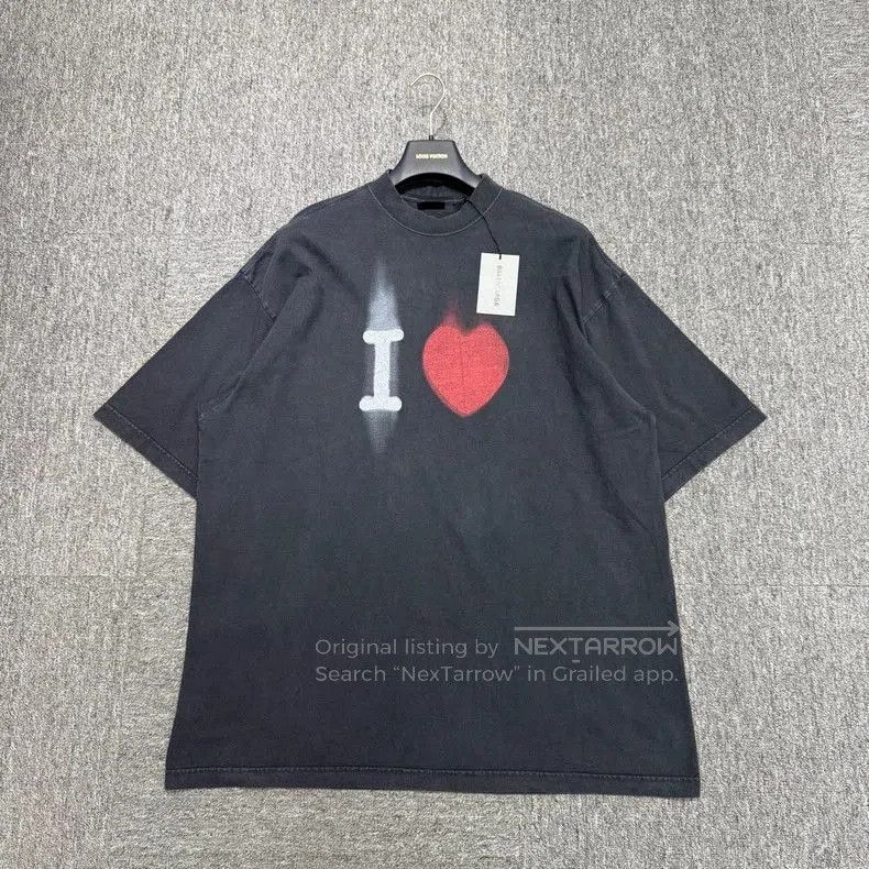 Balenciaga Balenciaga Heart Print Short Sleeve. Size US XS / EU 42 / 0 - 1 Thumbnail