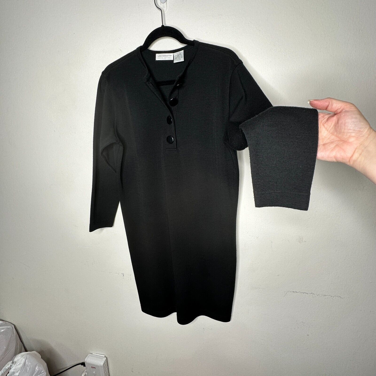 Other Liz Claiborne Black Henley V-Style 3/4 Sleeve Wool Dress M Size M / US 6-8 / IT 42-44 - 4 Thumbnail