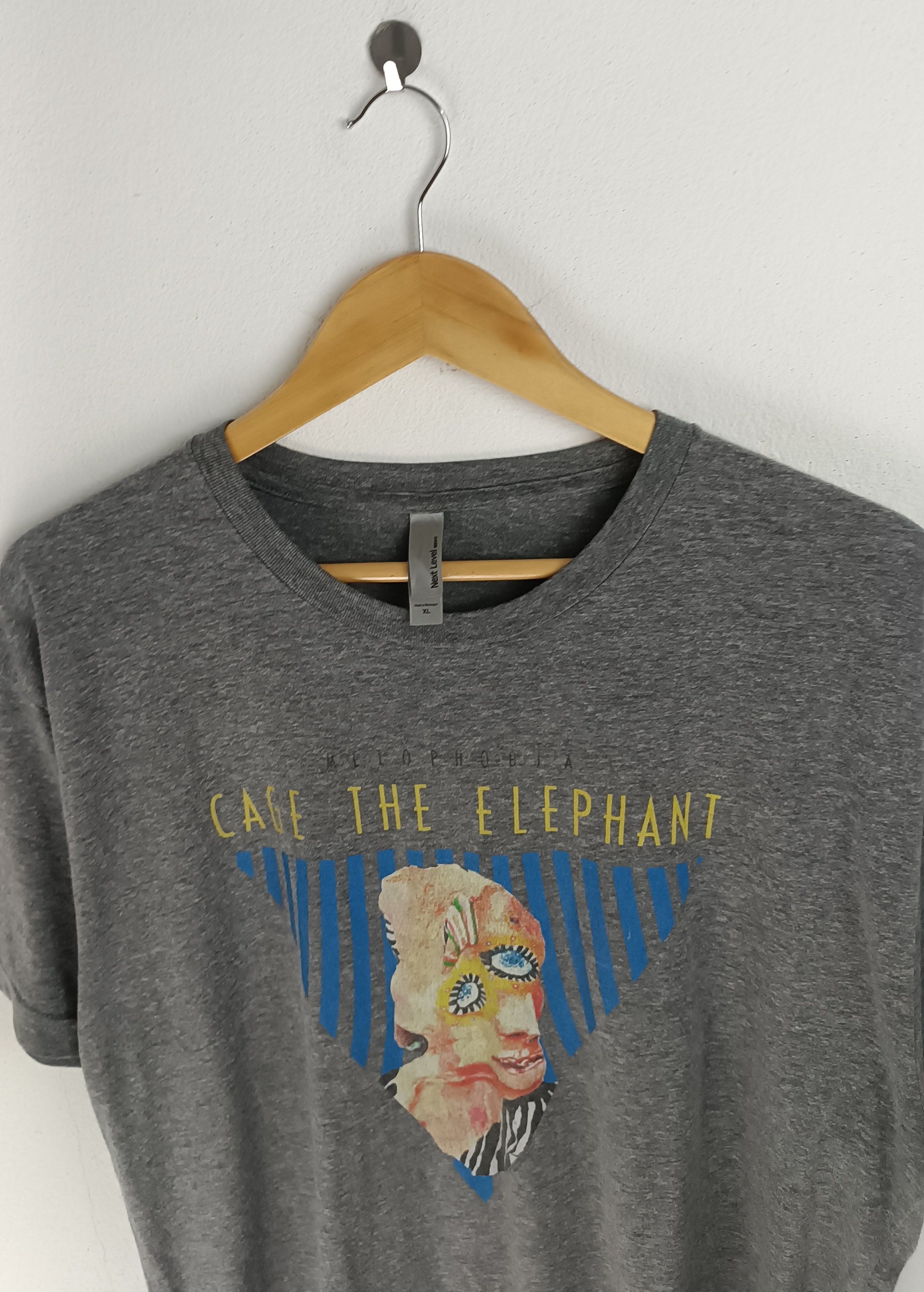 Band Tees VINTAGE CAGE THE ELEPHANT MELOPHOBIA black keys strokes mgmt Size US M / EU 48-50 / 2 - 8 Thumbnail