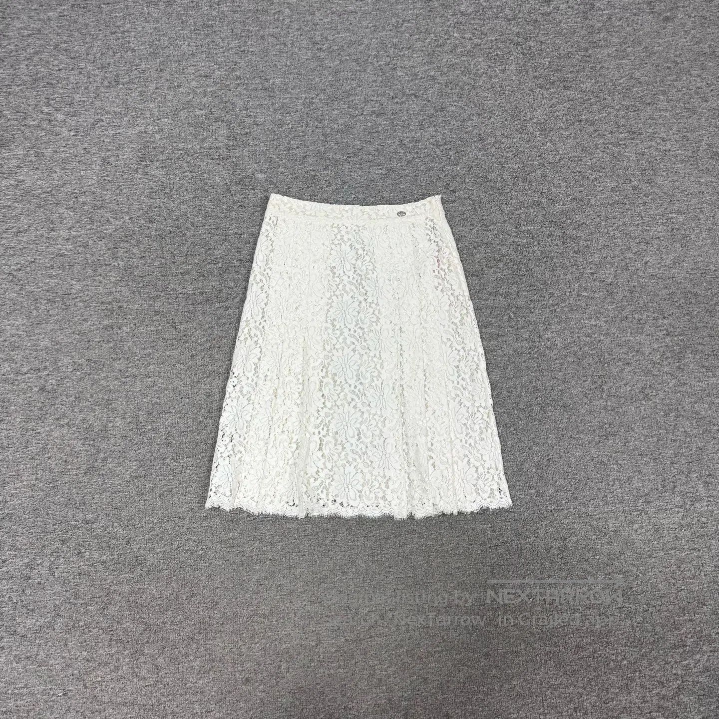 Chanel Chanel size s White floral lace mid-length skirt| Size 28" / US 6 / IT 42 - 1 Thumbnail
