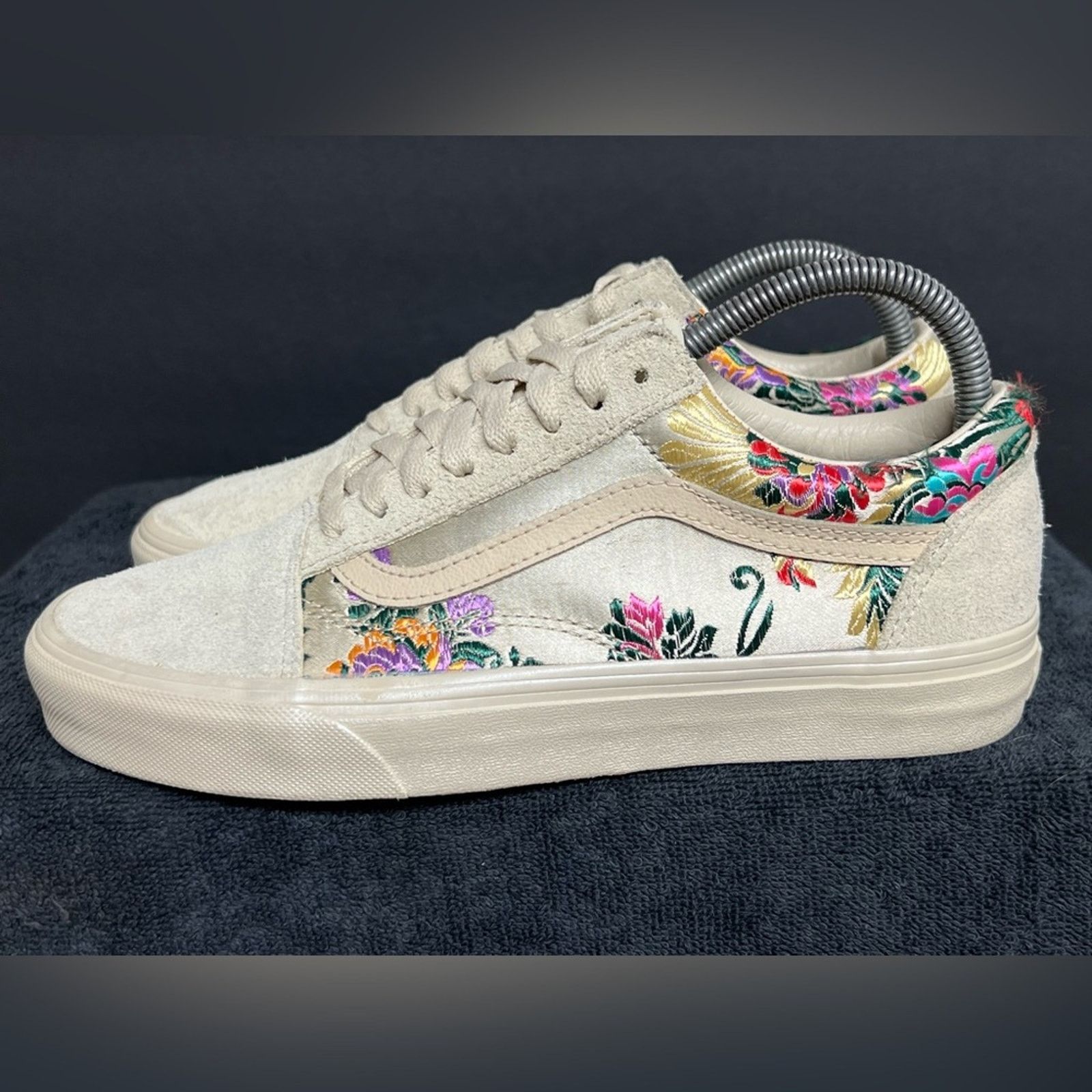 Vans Vans Old Skool Festival Satin Floral Suede Leather Sneaker Size US 8.5 / IT 38.5 - 1 Thumbnail