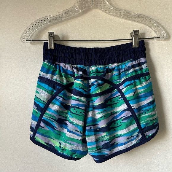 Lululemon Lululemon Tracker Shorts ||| Size 27" / US 4 / IT 40 - 2 Thumbnail