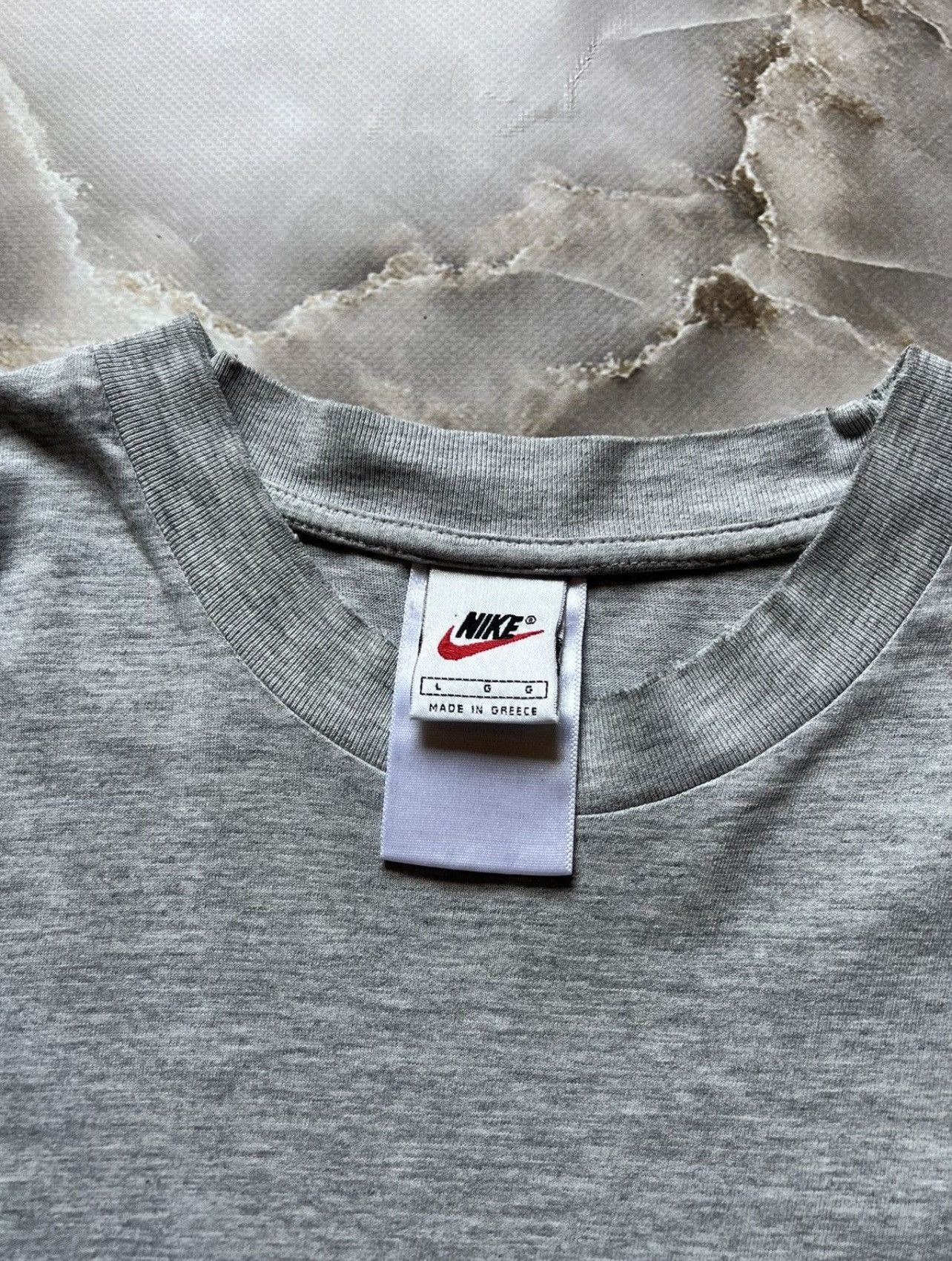 Vintage Vintage 90s Nike Big Swoosh Crewneck Distressed Tee Size US L / EU 52-54 / 3 - 3 Thumbnail