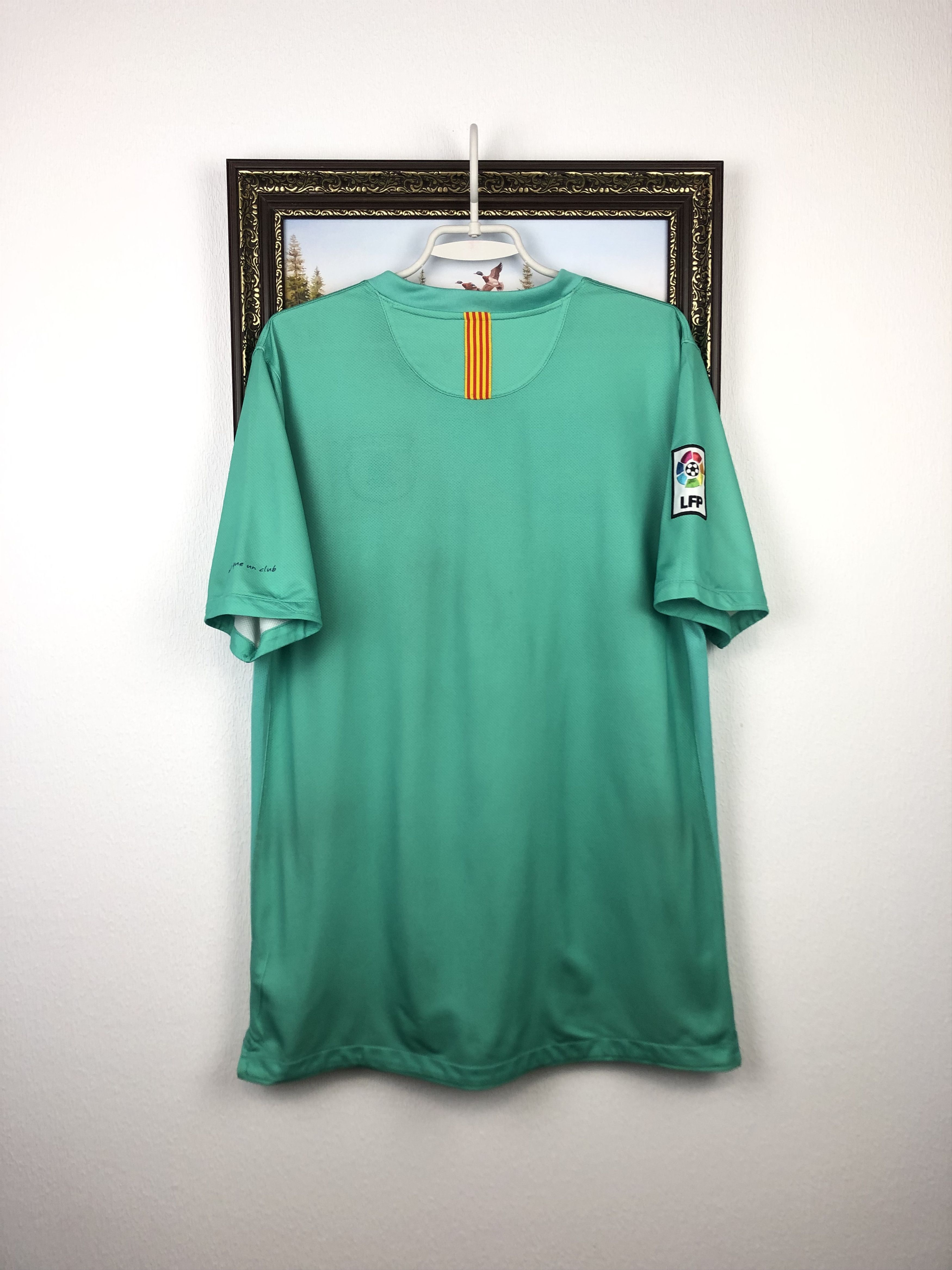 Nike Barcelona football shirt 2010 Soccer Nike Jersey Camiseta Size US L / EU 52-54 / 3 - 10 Thumbnail