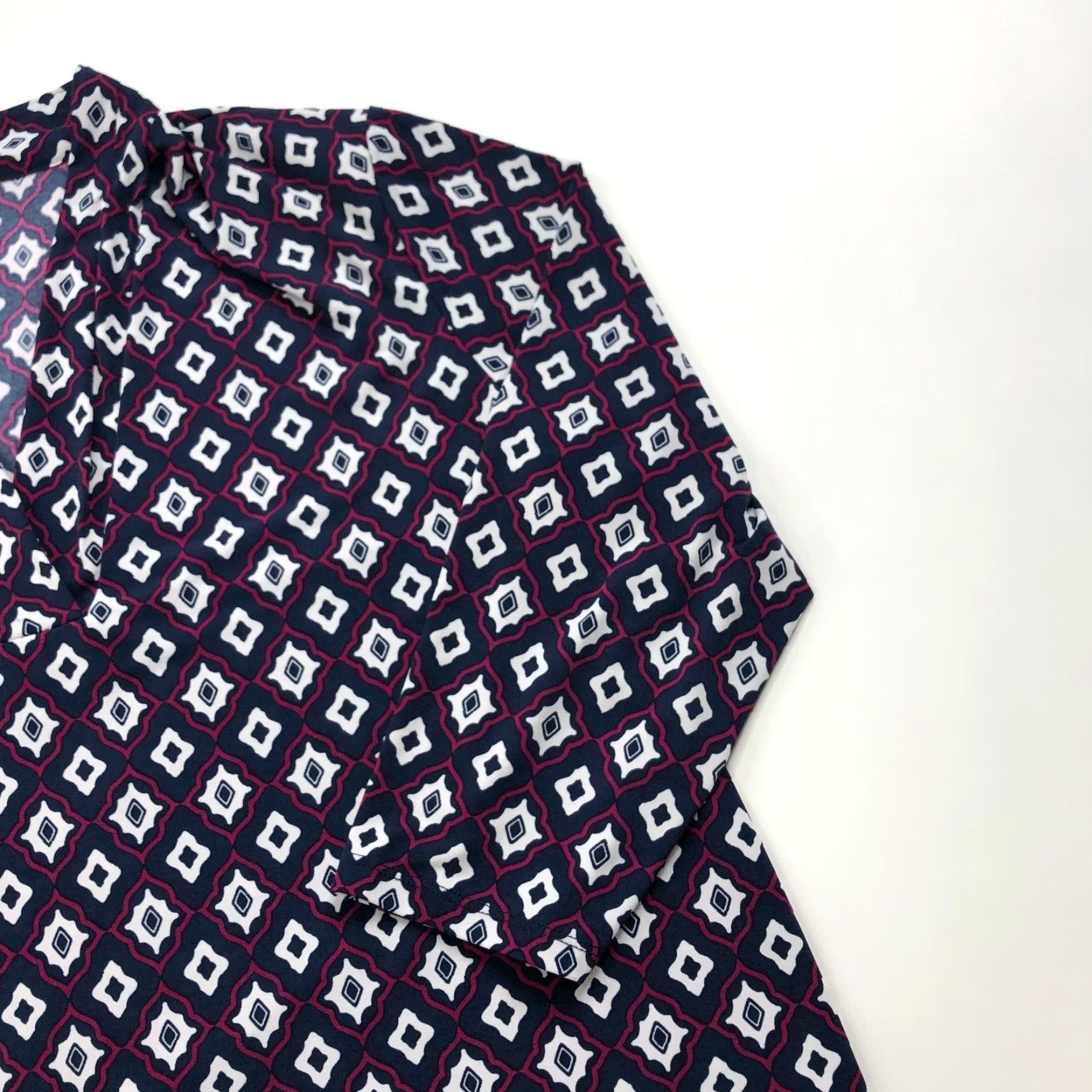 Charter Club Charter Club Plus 1X Pullover V-Neck Blouse Tunic 3/4 Sleeve Geometric All Over Print MINT Womens Size XL / US 12-14 / IT 48-50 - 2 Thumbnail