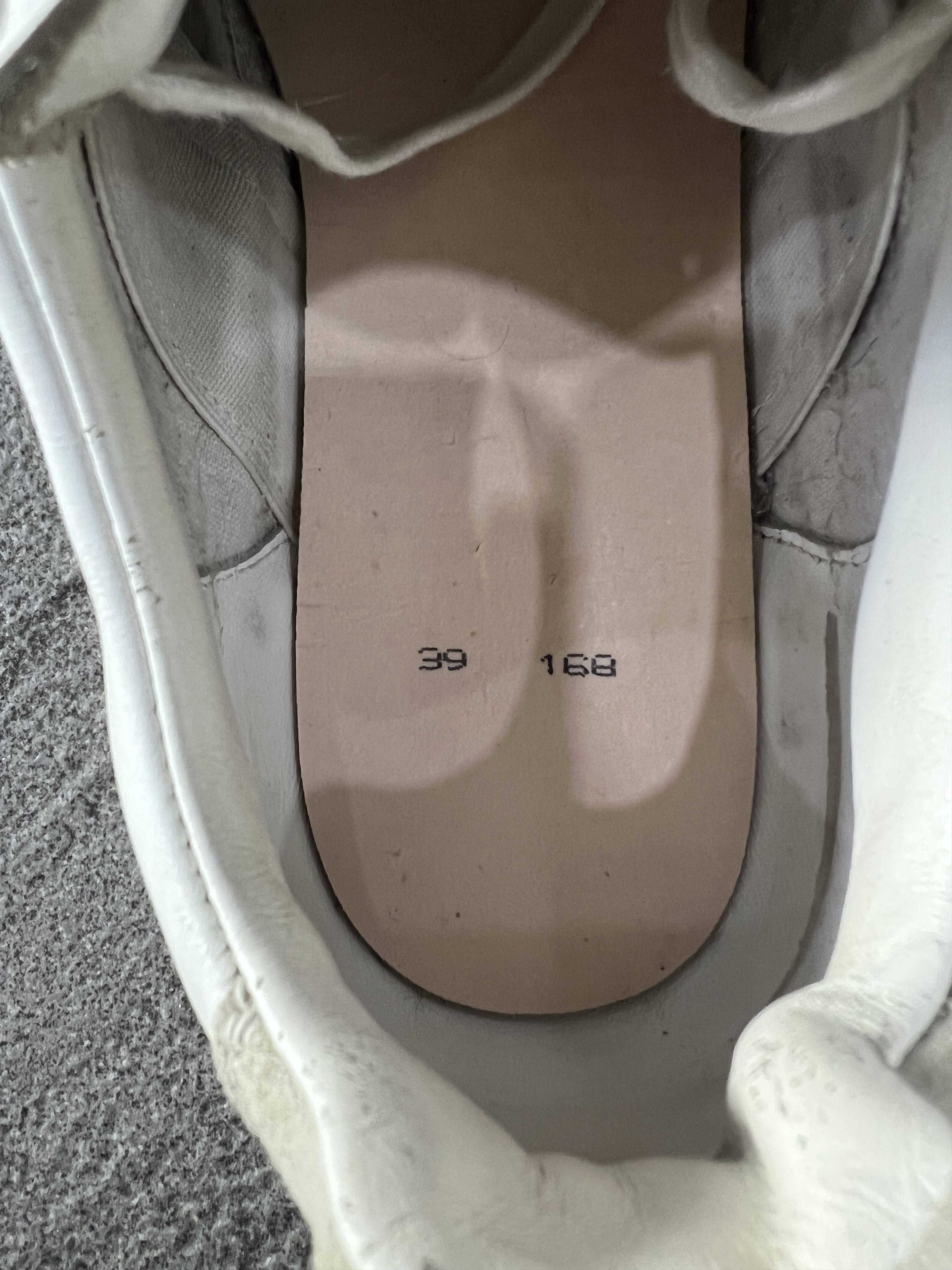Maison Margiela Maison Margiela Replica GAT Low Top Sneaker White Cream EU39 Size US 9 / IT 39 - 6 Thumbnail