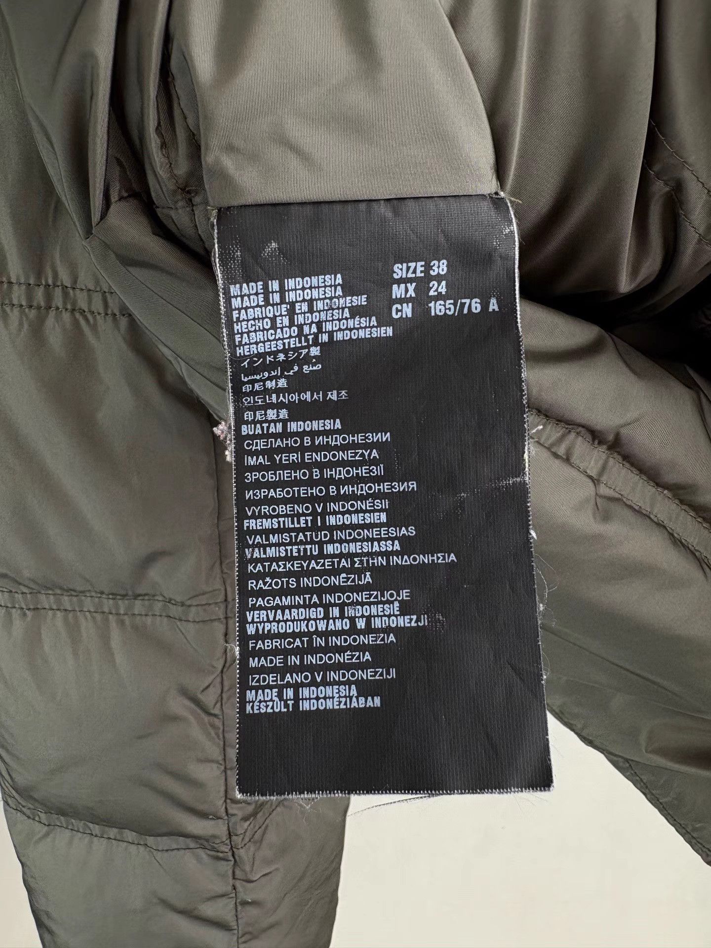 Prada PRADA Khaki Green Triangle Logo Down Jacket Size XS / US 0-2 / IT 36-38 - 6 Thumbnail