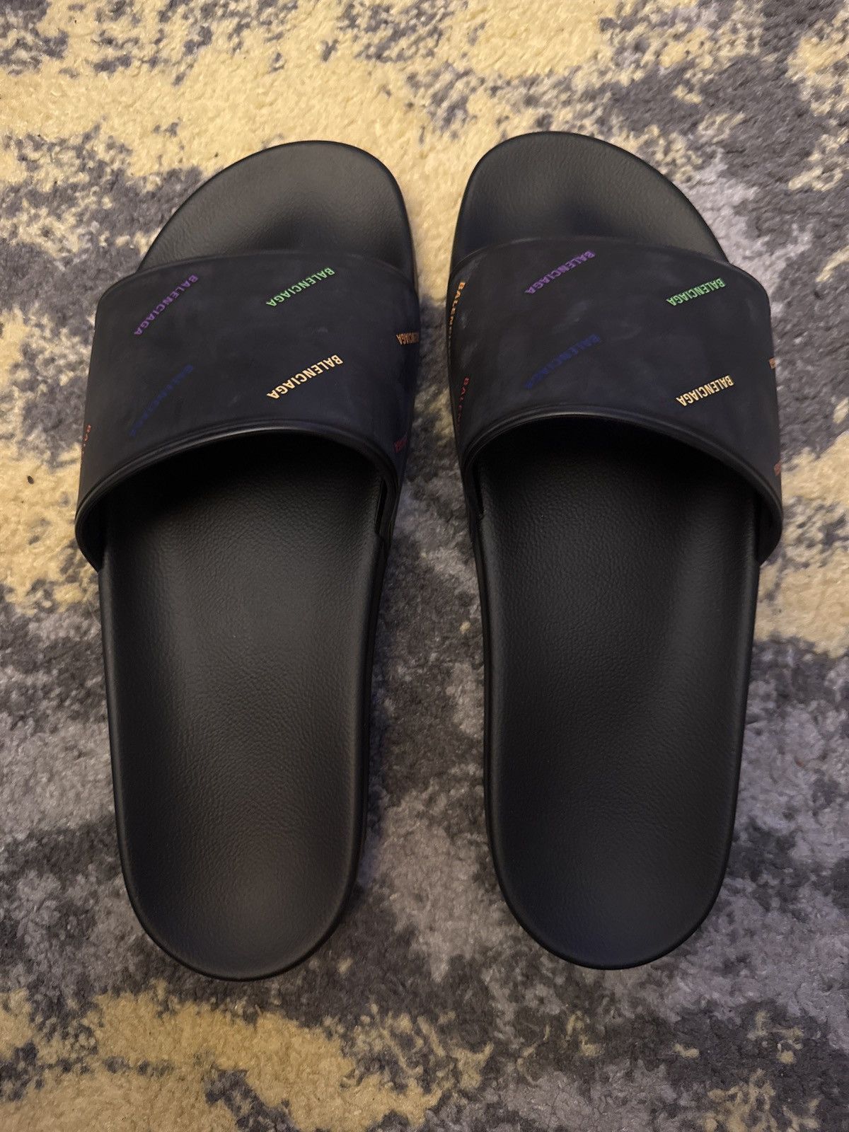 Balenciaga Balenciaga pool slides/sandals sz 11 Size US 11 / EU 44 - 1 Thumbnail