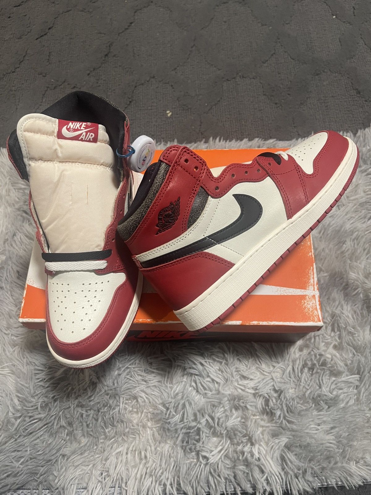 Jordan Brand AIR JORDAN 1 RETRO HIGH OG GS SIZE 6.5Y Size US 6.5 / EU 39-40 - 7 Thumbnail