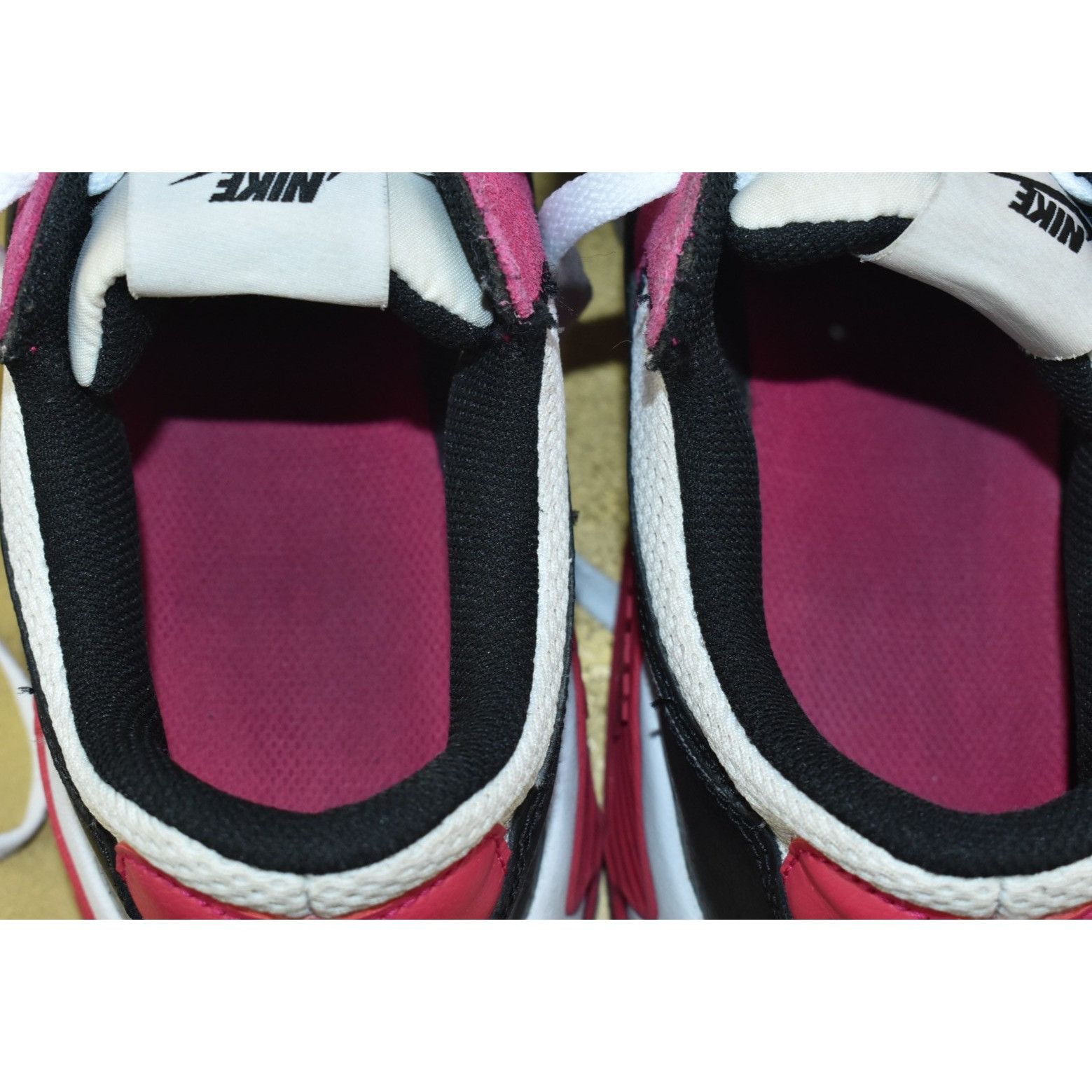 Nike Nike Air Max Excee Women's Shoes Size 11.5 White Pink Black Size US 11.5 / EU 44-45 - 9 Thumbnail