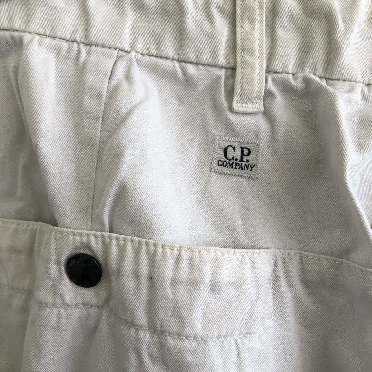 C.P. Company CP COMPANY LENS SHORT CARGO Size US 34 / EU 50 - 7 Thumbnail