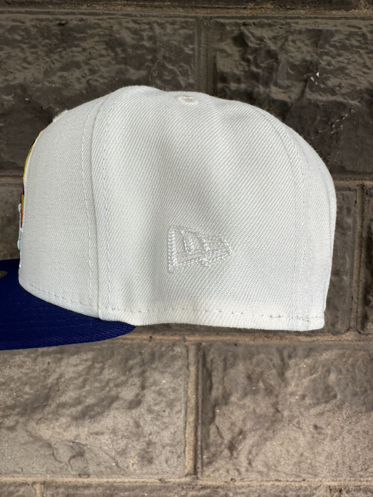 MLB × New Era × Supreme 7 3/4 SAN ANTONIO MISSIONS KEYS SUNSET MARGARITAVILLE CAP Size ONE SIZE - 3 Thumbnail