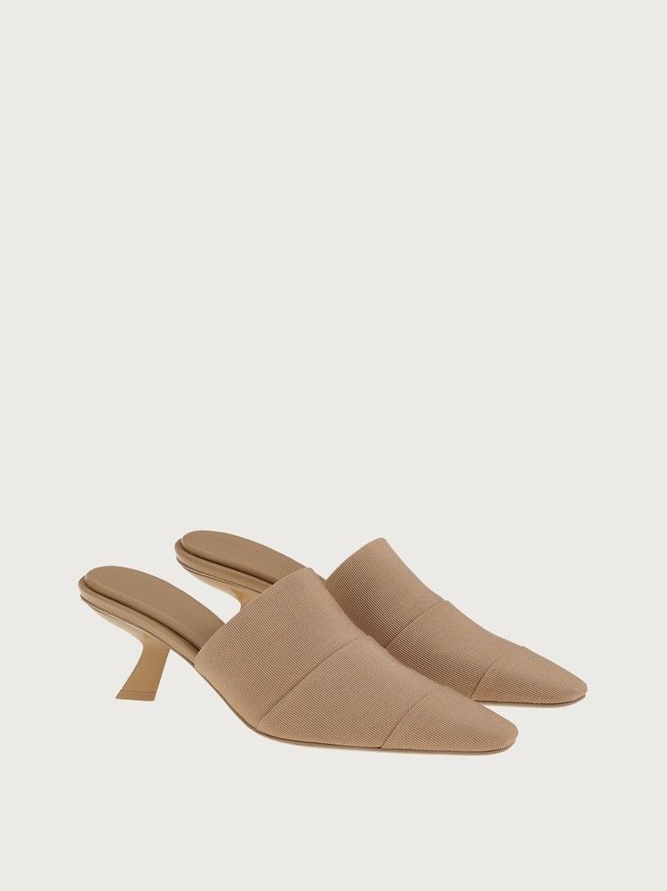 Salvatore Ferragamo o1y0426 Mules in Beige Size US 5 / IT 35 - 2 Thumbnail