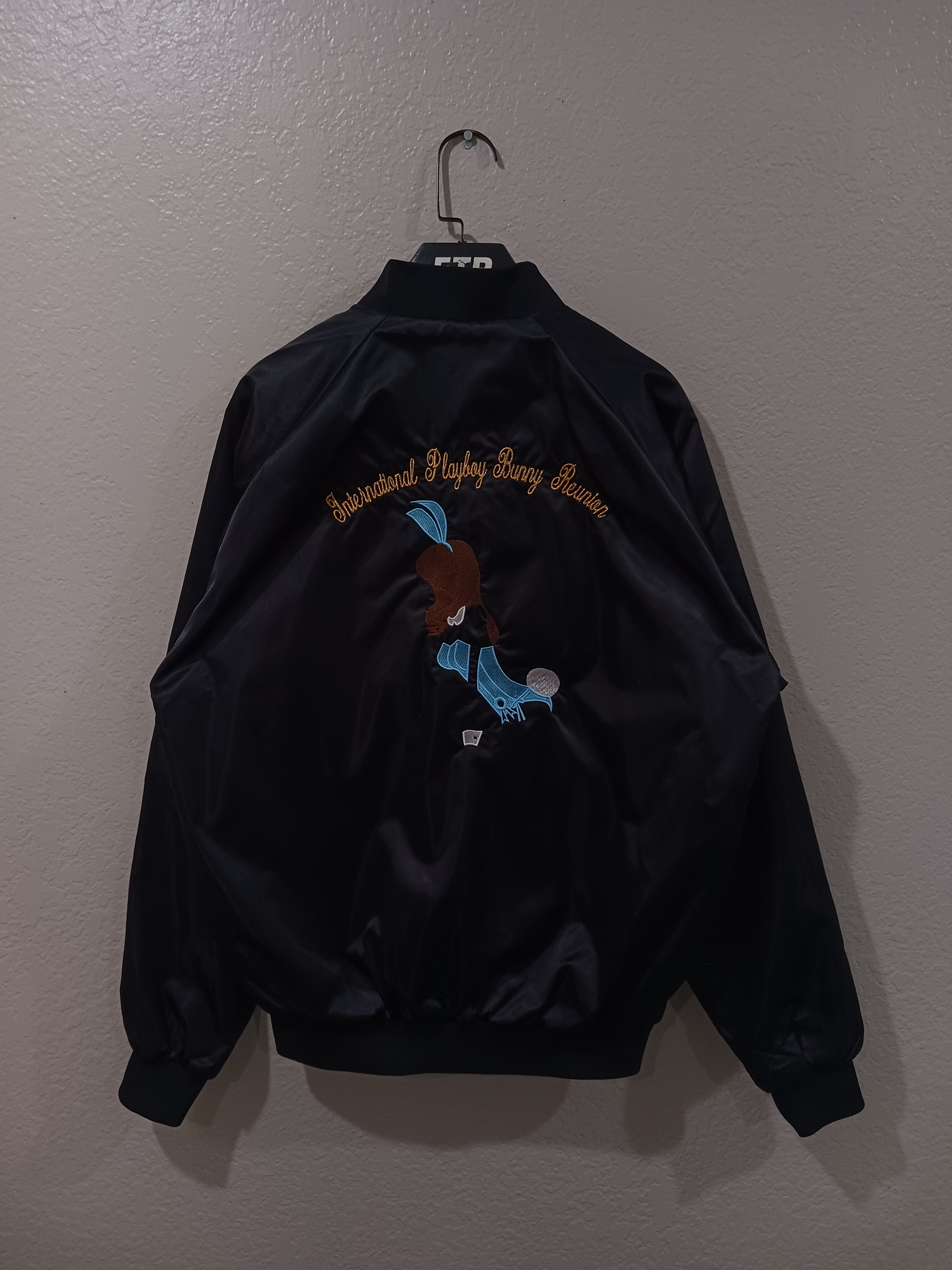 Playboy Cardinal "International Playboy Bunny Reunion" Bomber Jacket Size US M / EU 48-50 / 2 - 2 Thumbnail