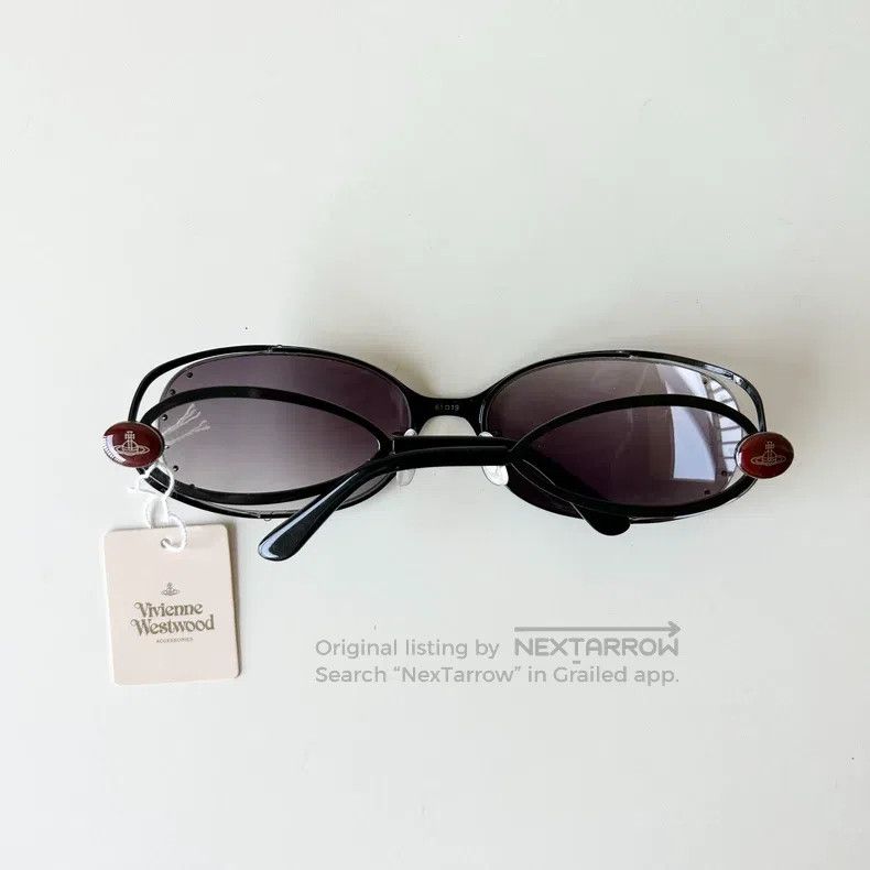 Vivienne Westwood Vivienne Westwood Enamel Saturn Rhinestone Curved Frame Su Size ONE SIZE - 3 Thumbnail