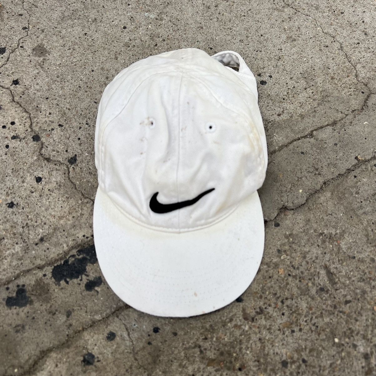 Nike × Vintage Vintage Nike Arch Spellout Hat 90s Swoosh White Black Cap Size ONE SIZE - 1 Thumbnail