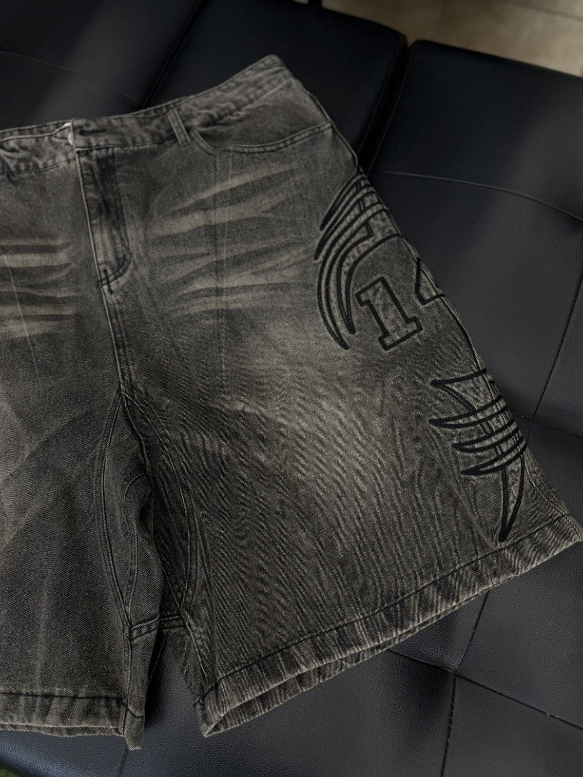 Vale Valley Vale Black Shorts Size 38 (NEW) Size US 38 / EU 54 - 6 Thumbnail
