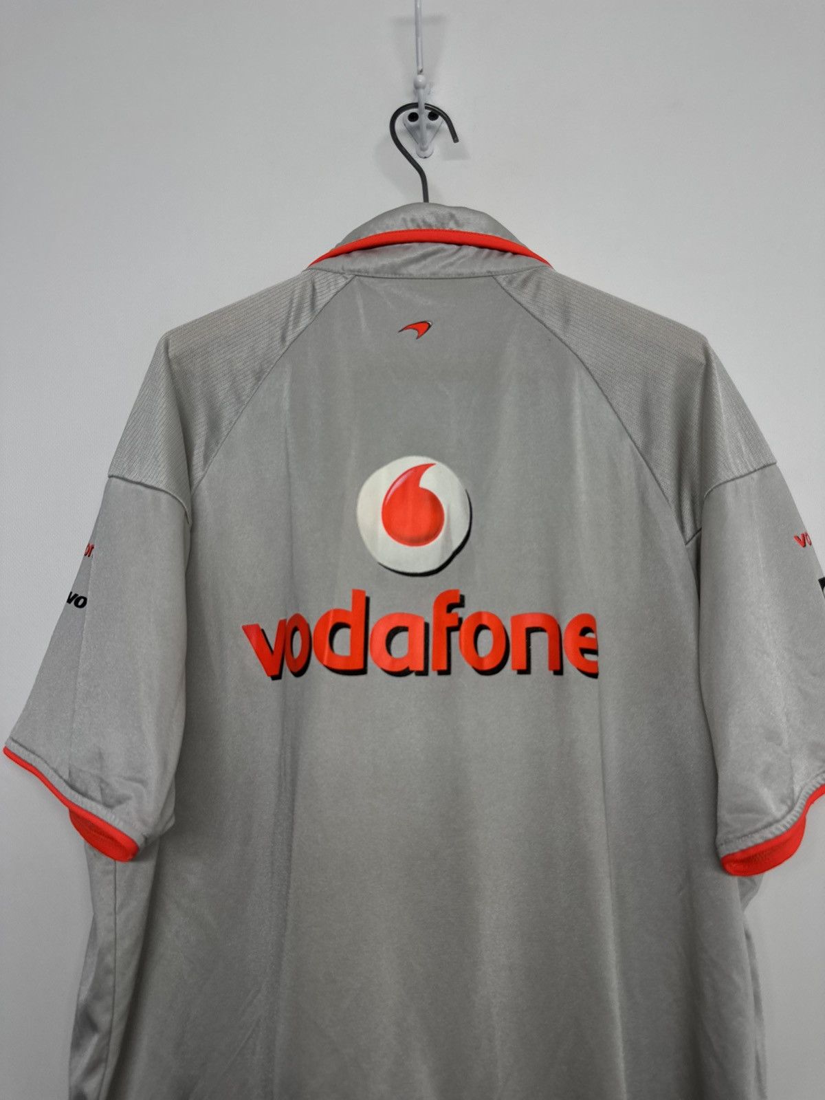 Mercedes-Benz Mercedes McLaren Vodafon racing vintage t-shirts Size US XL / EU 56 / 4 - 4 Thumbnail