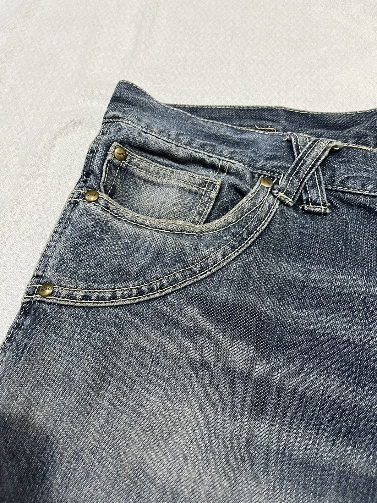 If Six Was Nine Batsu flared jeans Size US 33 - 6 Thumbnail