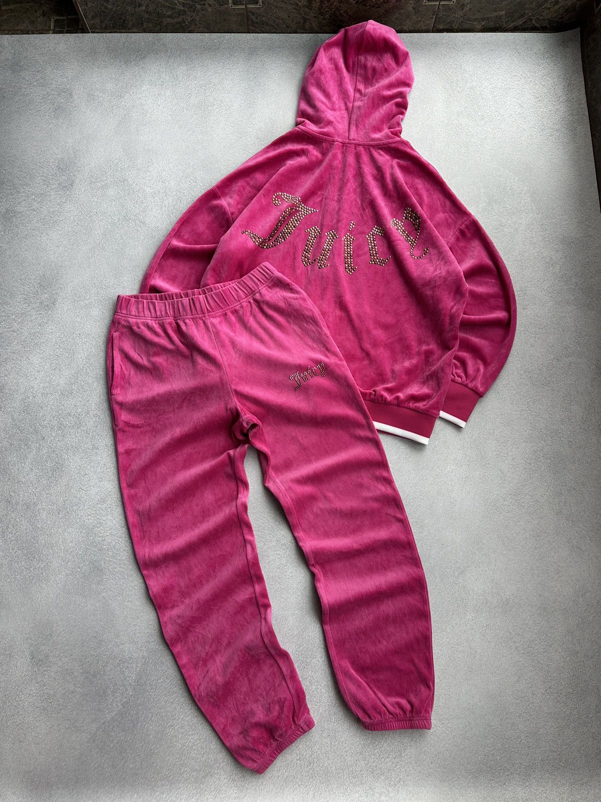 JUICY COUTURE Y2K Hot Pink Velour 2Pc Tracksuit Set M/L *See Description top