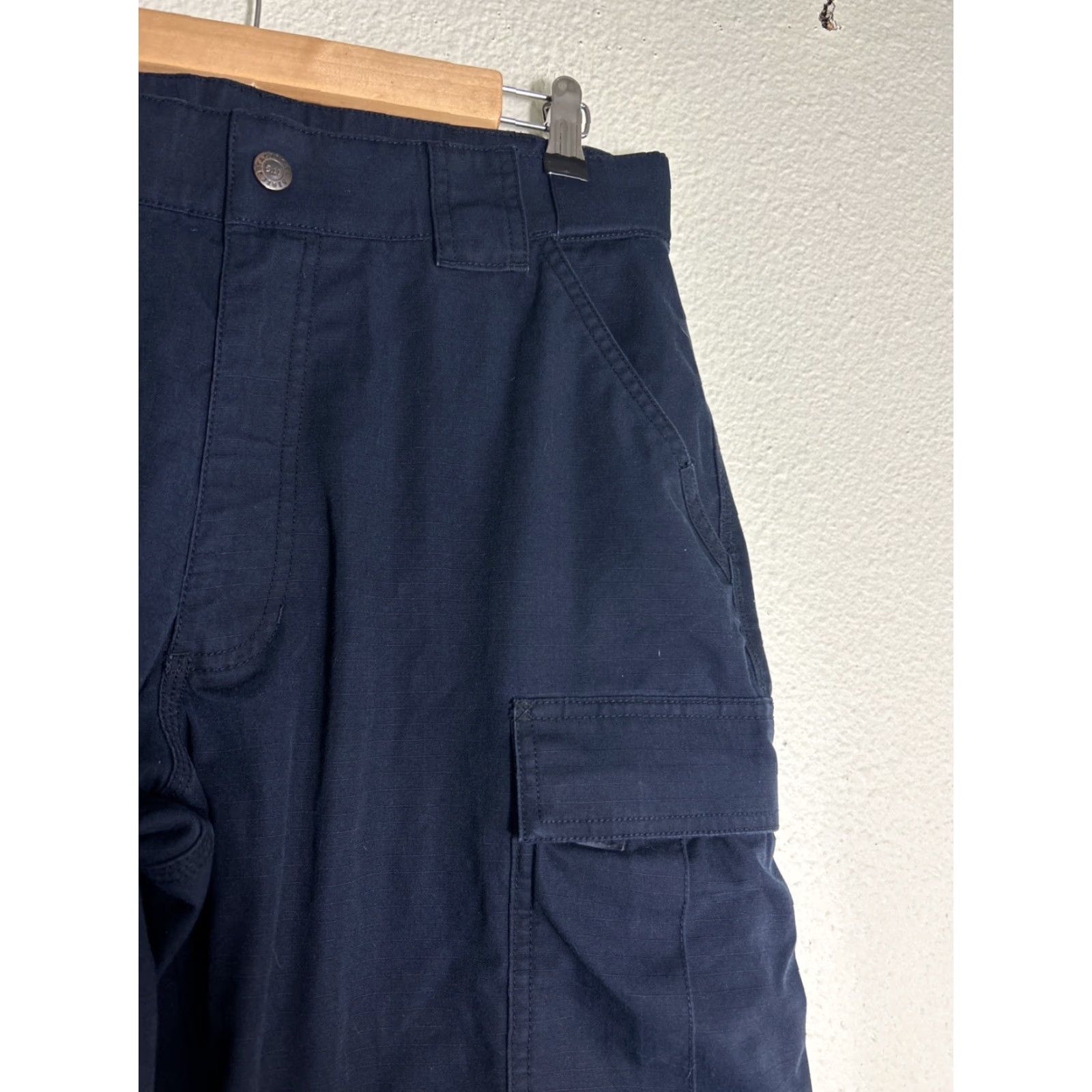Vintage 5.11 Tactical Pant Womens Medium Cargo Rip Stop TDU Performance Trousers 31x31 Black Cotton Polyester Flat Front Pockets Logo Size 32" / US 10 / IT 46 - 5 Thumbnail