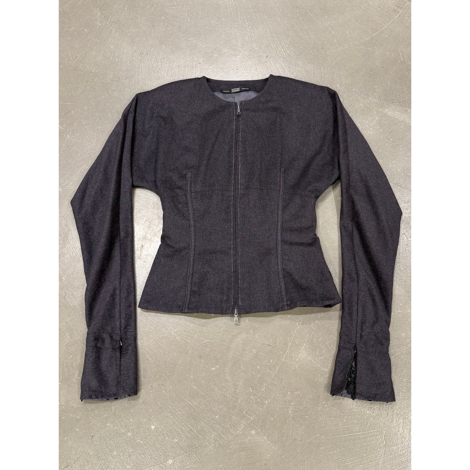 Gianfranco Ferre 2000s Gianfranco Ferre fitted jacket with elongated sleeves Size US M / EU 48-50 / 2 - 1 Thumbnail