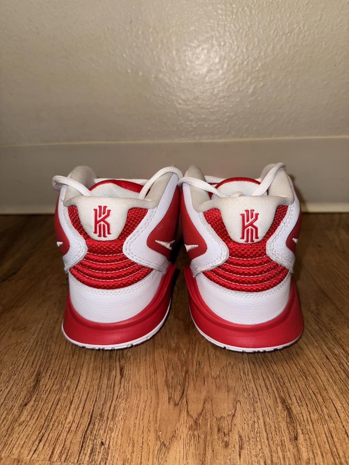 Nike Nike Kyrie 6 TB University Red Size US 5.5 / EU 38 - 4 Thumbnail