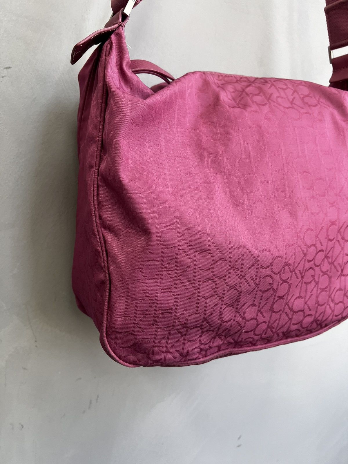 Calvin Klein VINTAGE ARCHIVE MONOGRAM CALVIN KLEIN NYLON MASSENGER BAG Size ONE SIZE - 2 Thumbnail