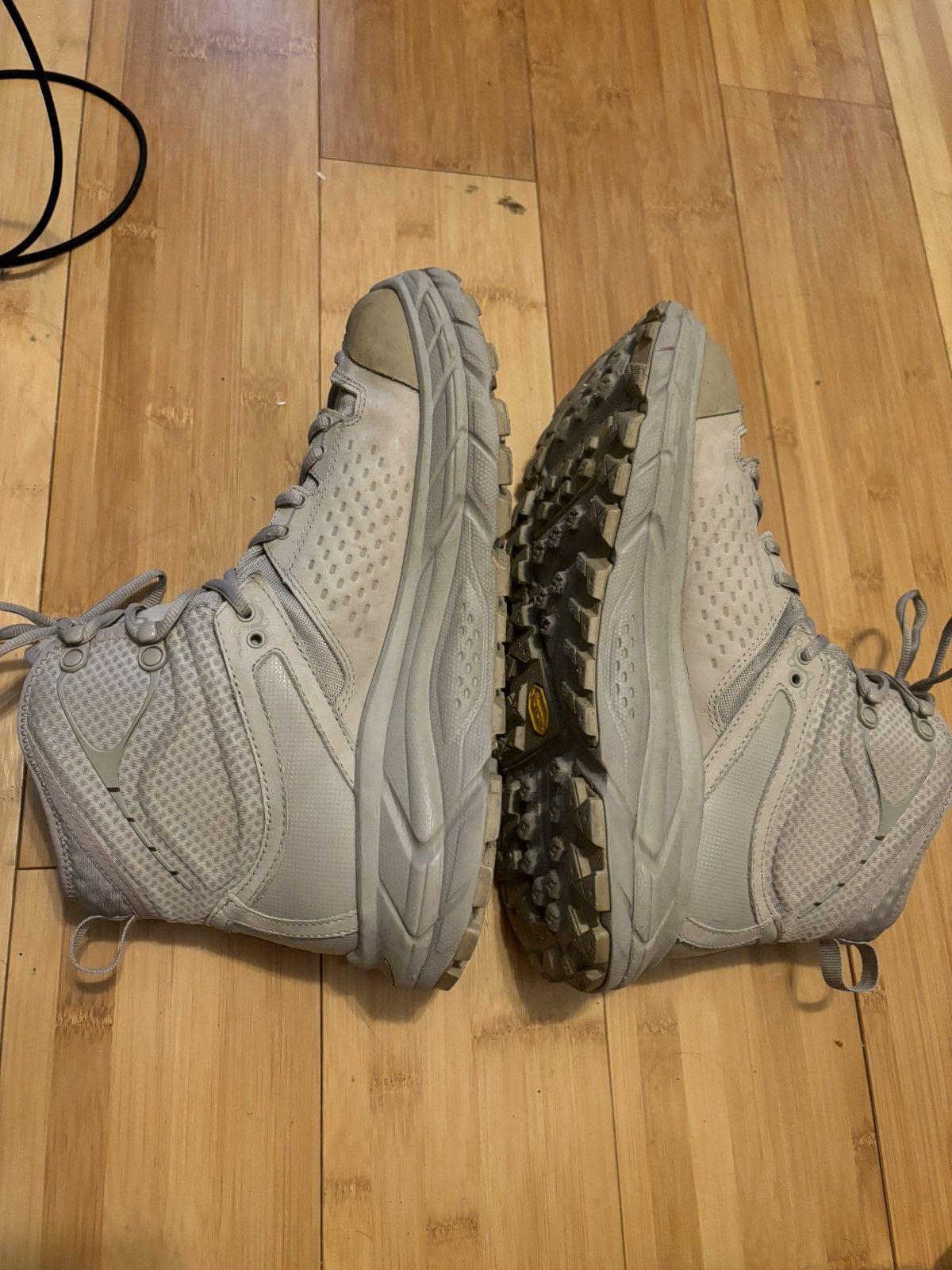 Hoka Hoka One One Tor Ultra Hi 2019 Size US 9.5 / EU 42-43 - 6 Thumbnail