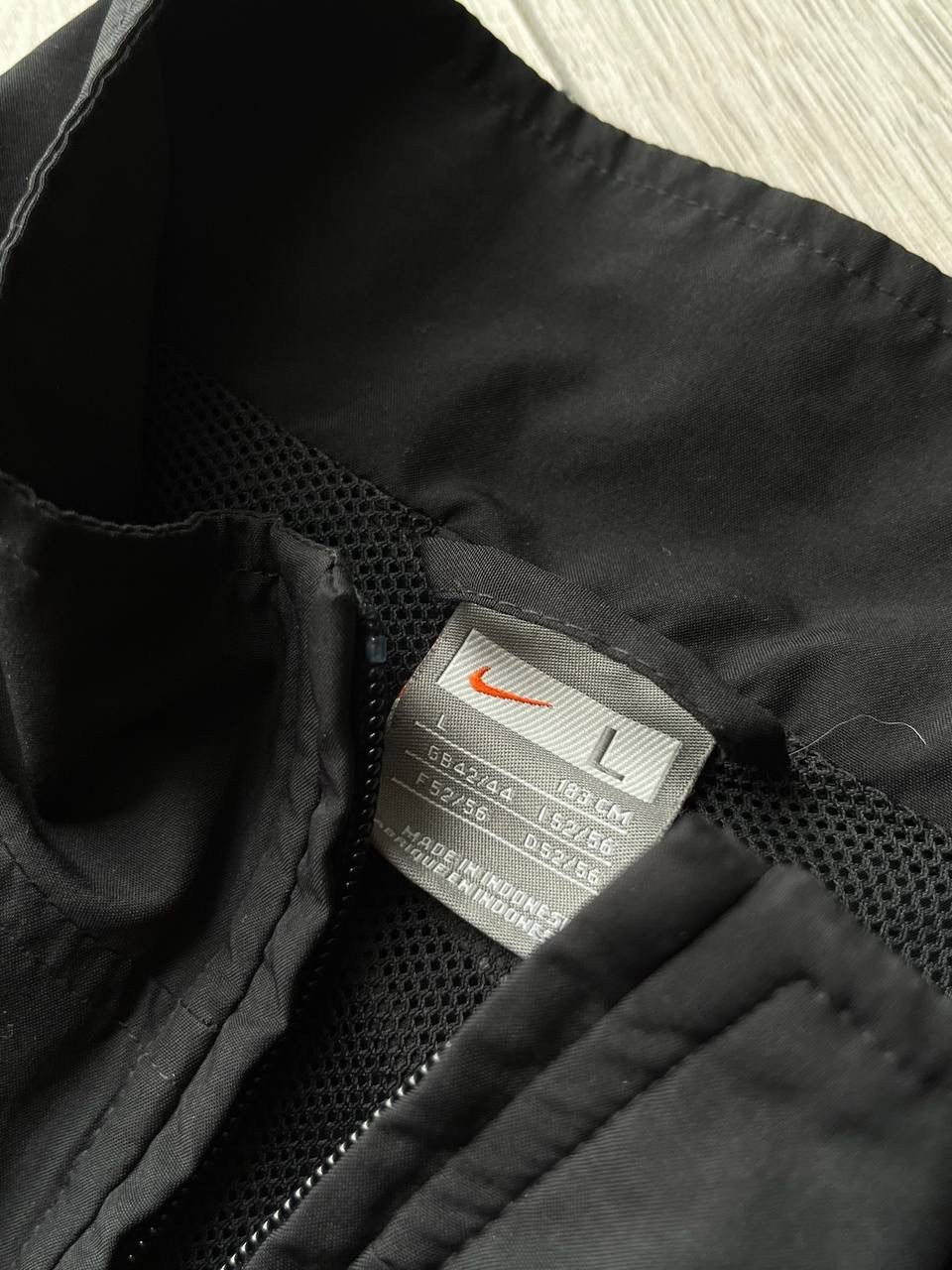Nike Vintage Nike Black Nylon Zip-up Olympic Jacket Y2K L Size US L / EU 52-54 / 3 - 7 Thumbnail