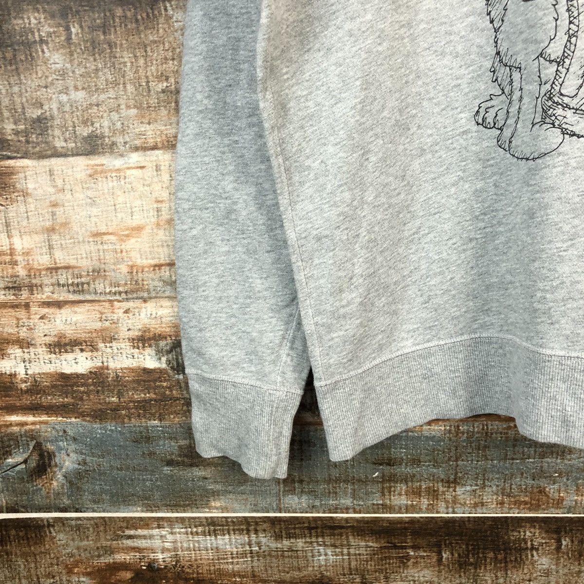 Kaws × Uniqlo Uniqlo X Kaws Sesame Street Grey Sweatshirt #A2221 Size US M / EU 48-50 / 2 - 7 Thumbnail