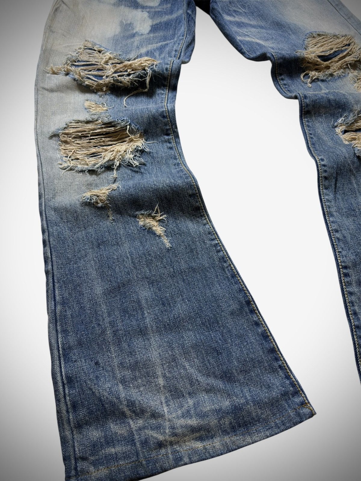 GOA 2000’s GOA - Mud Washed Distressed Flared Jeans Size US 31 - 7 Thumbnail