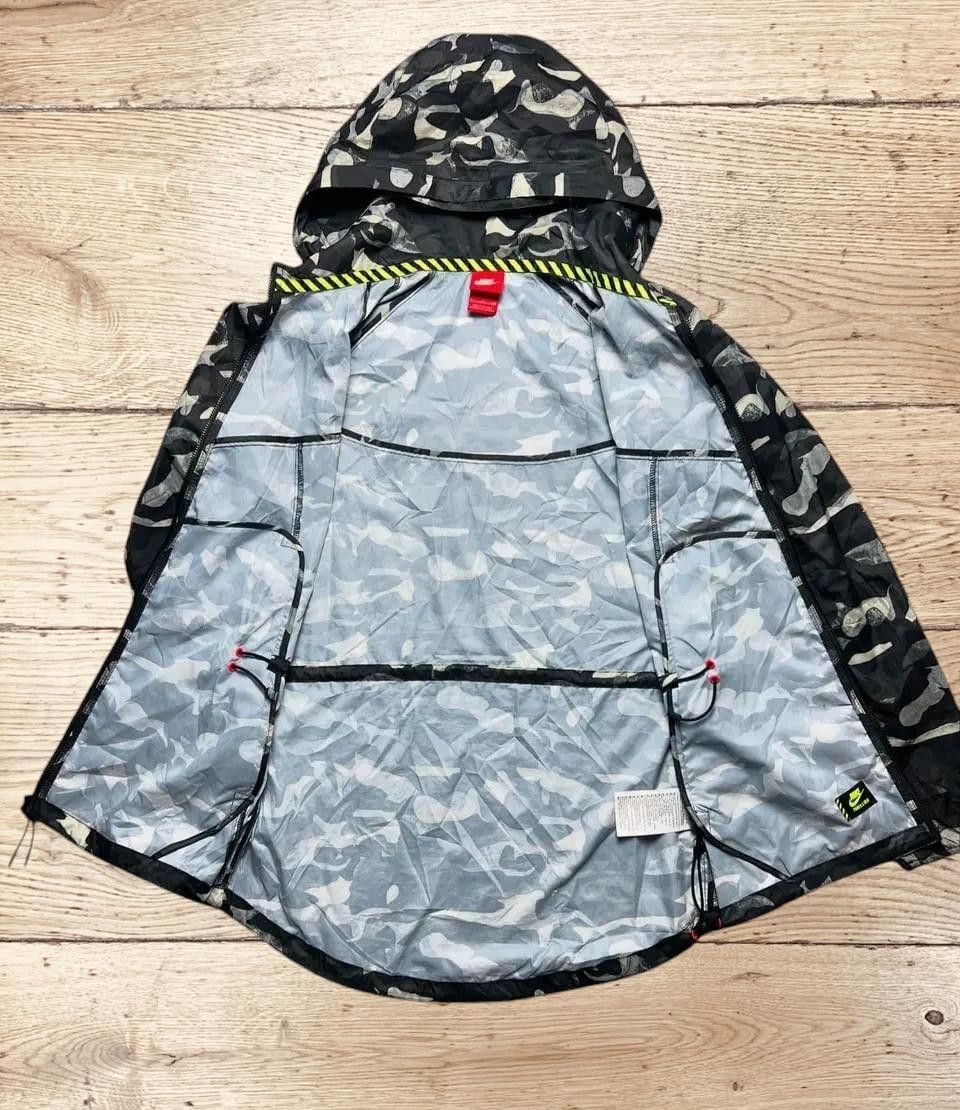 Nike Nike Lightweight Rain Jacket camouflage Size S / US 4 / IT 40 - 3 Thumbnail